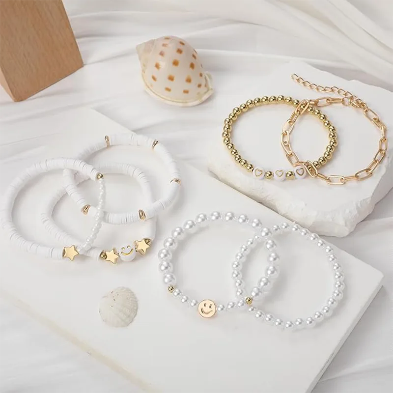 বুদ্ধিমান কিশোর মেয়ে ব্রেসলেট